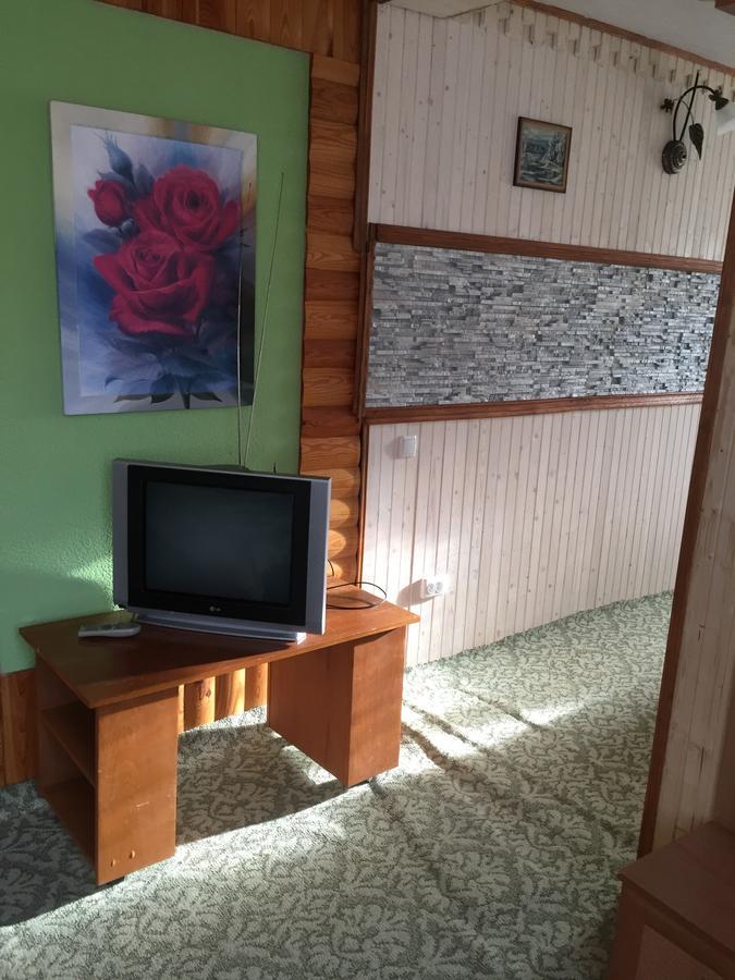 Guest House U Myrona Yaremche Exterior photo