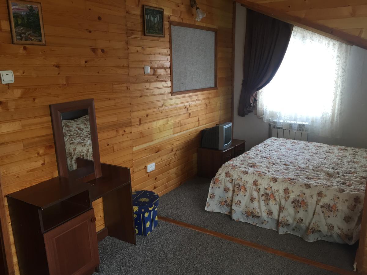 Guest House U Myrona Yaremche Exterior photo