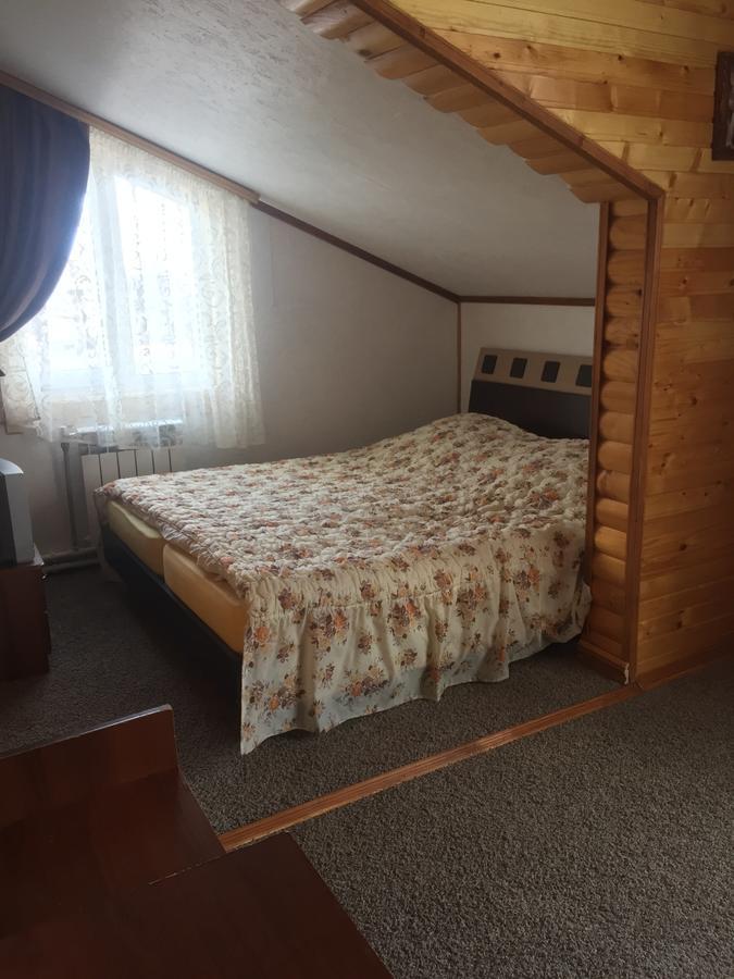 Guest House U Myrona Yaremche Exterior photo