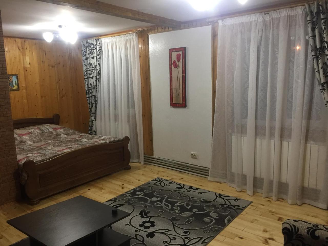 Guest House U Myrona Yaremche Exterior photo