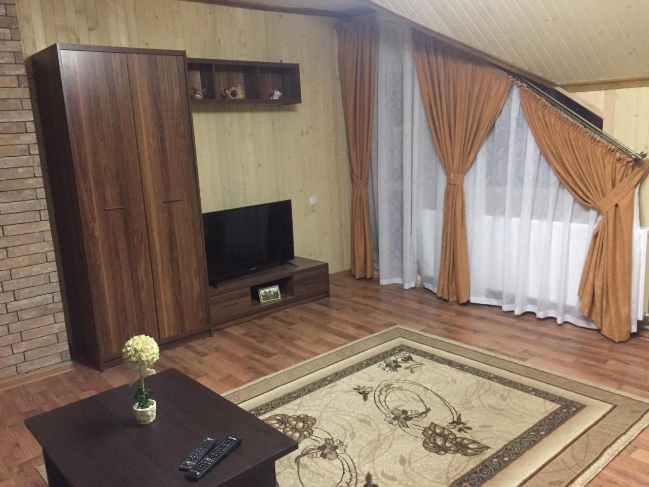 Guest House U Myrona Yaremche Exterior photo